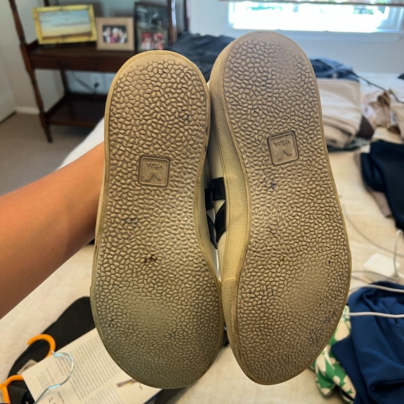 Veja Sneakers - Picture 5 of 5